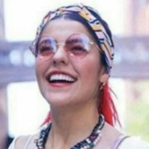 Lesslie Polinesia - Age, Wiki, Birthdate, Bio, Networth, Family & More