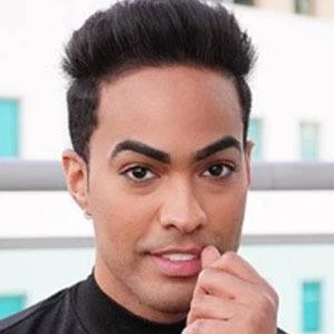 Pollito Tropical - Networth, Biography, Birthdate, Family & More