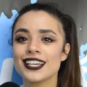 Isadora Pompeo - Birthplace, Bio, Wiki, Birthday, Family, Networth & More