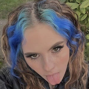 Daryna Popach - Wiki, Bio, Birthdate, Networth, Family & More