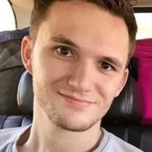 Dustin Poynter - Family, Bio, Wiki, Dat of Birth, Networth & More