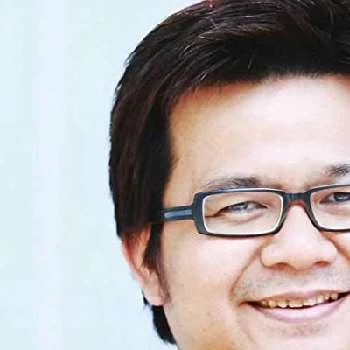 Prachya Pinkaew - Birthdate, Age, Family, Bio, Networth & More