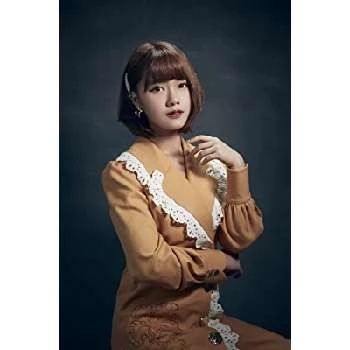 Praewa Suthamphong - Age, WIki, Birthday, Family, Networth & More