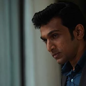 Pratik Gandhi - Height, Bio, Wiki, Family, Birthplace, Networth & More