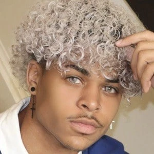 Prettyboiballo Biography