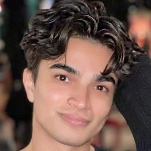 prettyxboi - Biography, Birthday, Wiki, Family, Networth & More