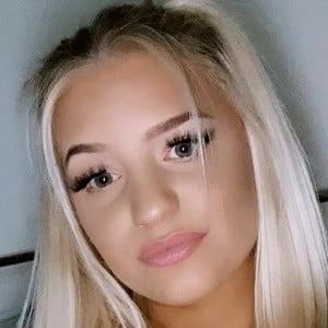 Chany Price Biography