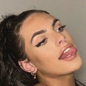 Bel Priestley - Date Of Birth, Bio, Birthdate, Parents, Networth & More