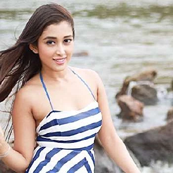 Priyamvada Kant - Age, Bio, Birthdate, Family, Networth & More