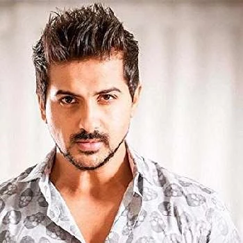 Pushkar Jog Biography