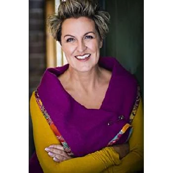 Queenie van de Zandt - Birthplace, Bio, Wiki, Birthday, Family, Networth & More