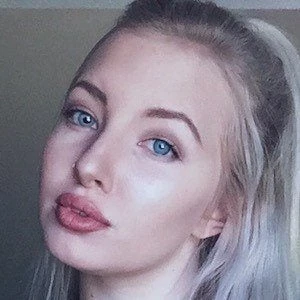 QueenTay - Income, Birthday, Family, Bio, Networth & More