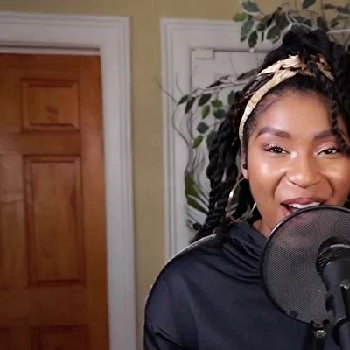 Quiana Holmes - Age, Bio, Birthdate, Family, Networth & More