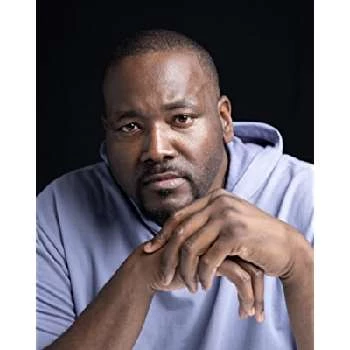 Quinton Aaron Biography