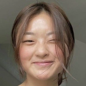 Hailey Ra - Age, WIki, Birthday, Family, Networth & More