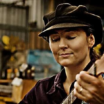 Rachel Bartlett - Age, Bio, Birthdate, Family, Networth & More