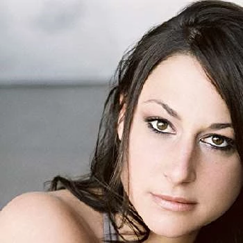 Rachel Miles - Age, Bio, Birthdate, Family, Networth & More