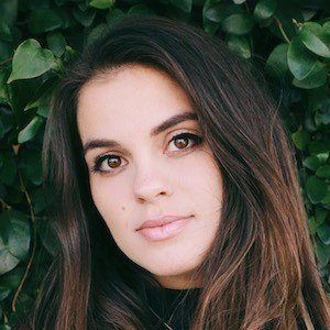 Carrie Rad - Wiki, Bio, Birthdate, Networth, Family & More