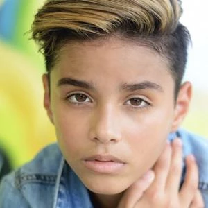 Kayler Raez - Income, Birthday, Family, Bio, Networth & More