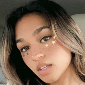 Alyssa Raghu Biography