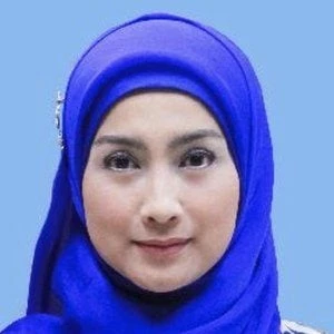 Desy Ratnasari - Wiki, Bio, Birthdate, Networth, Family & More