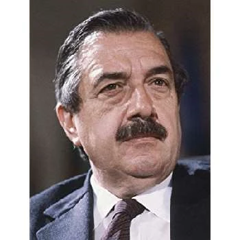 Raul Alfonsín Biography