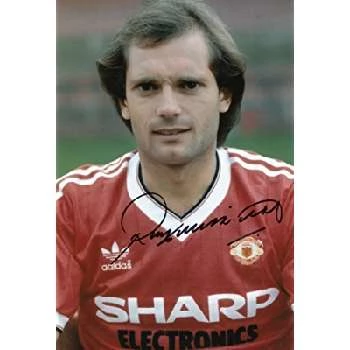 Ray Wilkins Biography