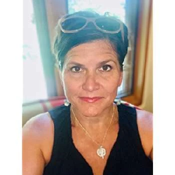 Réka Pigniczky Biography