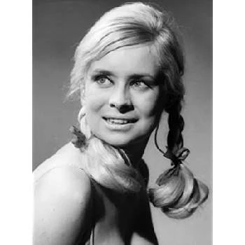 Renate Larsen - Age, Bio, Birthdate, Family, Networth & More