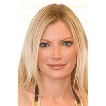 Renee Domenz - Age, Bio, Birthdate, Family, Networth & More