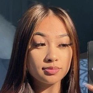 Sovida Resurreccion - Family, Bio, Birthdate,Age, Networth , Wiki& More