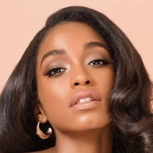 Yaritza Reyes - Income, Birthday, Family, Bio, Networth & More