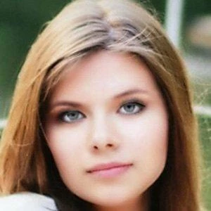 Karoline Rhett - Age, WIki, Birthday, Family, Networth & More
