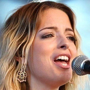 Crissie Rhodes Biography