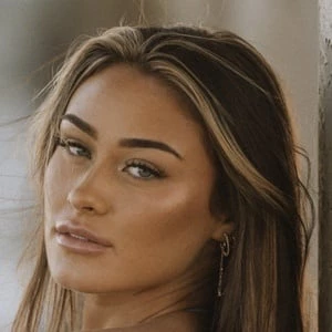 Mckinley Richardson - Income, Birthday, Family, Bio, Networth & More