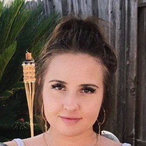 Ashley Rae Ridge Biography