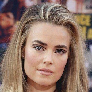 Rebecca Rittenhouse - Birthplace, Bio, Wiki, Birthday, Family, Networth & More