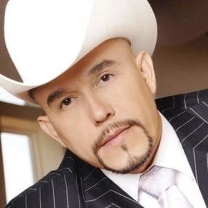 Gustavo Rivera - Income, Birthday, Family, Bio, Networth & More