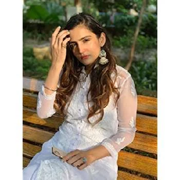 Riya Kishanchandani - Age, Wiki, Birthdate, Bio, Networth, Family & More