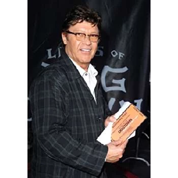 Robbie Robertson Biography