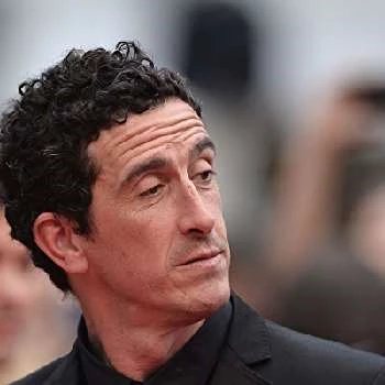 Robbie Ryan - Age, Bio, Birthdate, Family, Networth & More