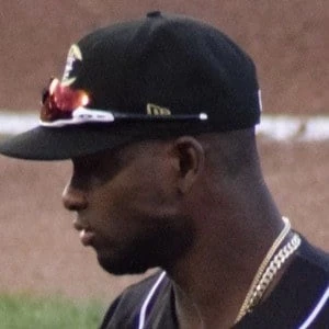 Luis Robert Biography