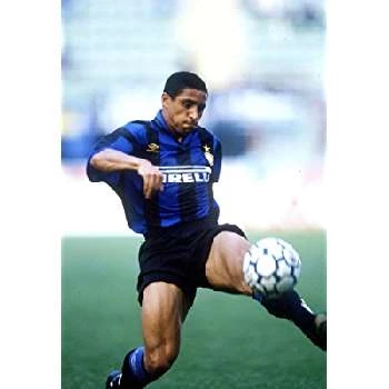 Roberto Carlos - Birthday, Bio, Wiki, Family, Networth & More