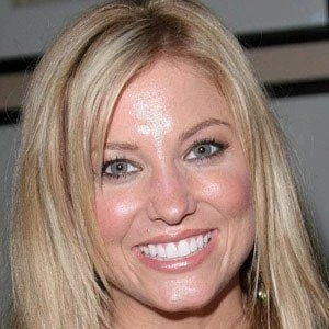 Julie Roberts Biography