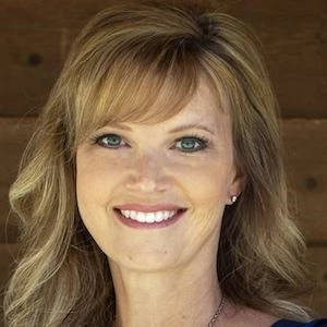 Missy Robertson Biography