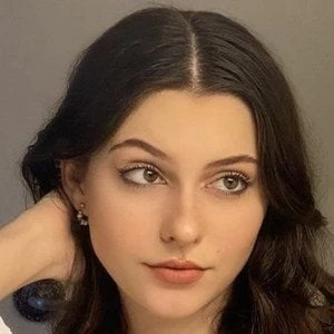 Jazlyn Robinson - Age, Bio, Birthdate, Family, Networth & More