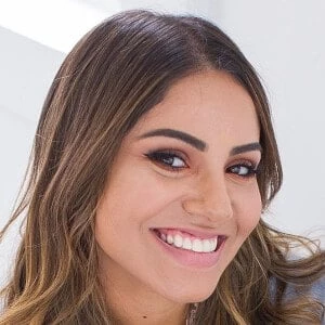 Gabriela Rocha Biography
