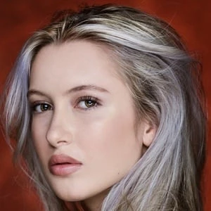 Emily Roman Biography