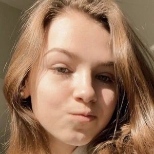 McKenzie Roman - Networth, Bio, Wiki, Family, Birthday, Networth & More