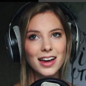 Romy Wave - Parents, Networth, Bio, Birthdate, Family Wiki & More